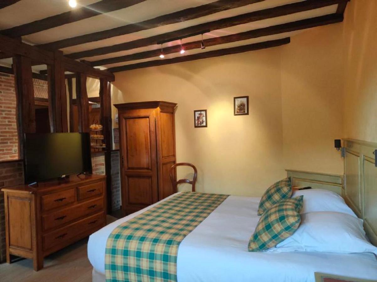 Hotel La Chaumiere Aubigny-sur-Nère Exterior foto