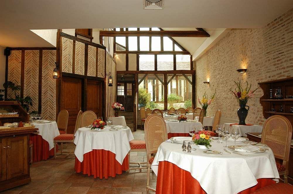 Hotel La Chaumiere Aubigny-sur-Nère Exterior foto